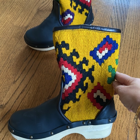 Gorgeous new boots - Austrian designer - so comfortable- never worn - Picture 3 of 5